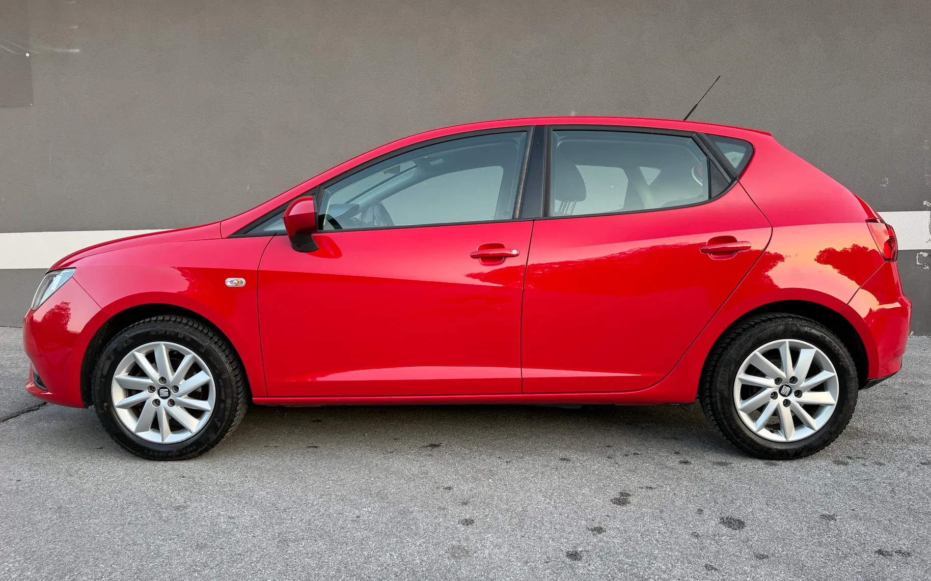 Zunanja slika - Seat Ibiza - 1.4 16V STYLE 2.LASTNIK 5 VRAT KLIMA SLO.VOZILO - 2