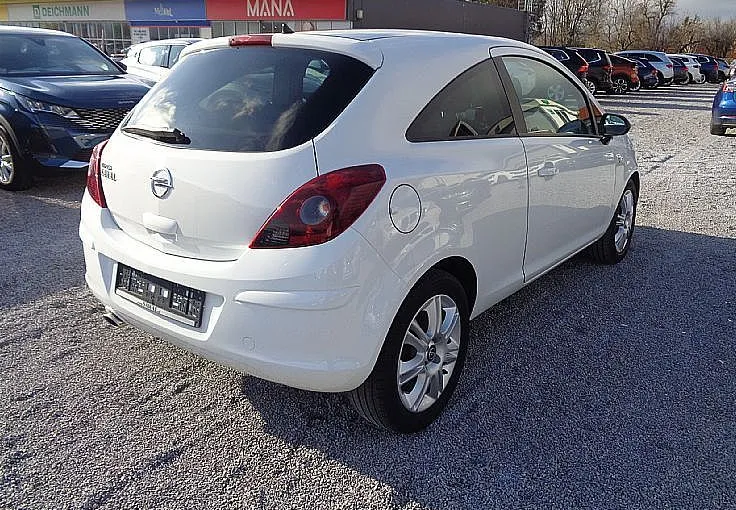 Zunanja slika - Opel Corsa - Color Edition 1.4 16V -SAMO 96.000km -BERI OPOMBE - 3