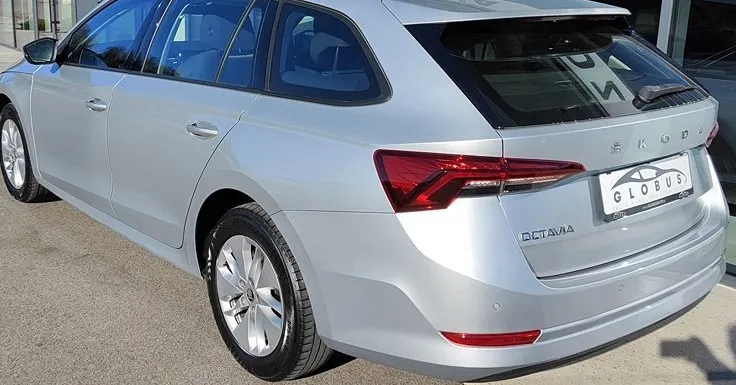 Zunanja slika - Škoda Octavia - 2.0 TDI Ambition DSG VIRTUAL LED ACC - 8