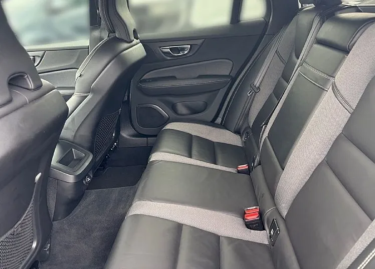 Zunanja slika - Volvo V60 - D3 A R-Design F1 ročice FULL LED Harman Bliss - 10