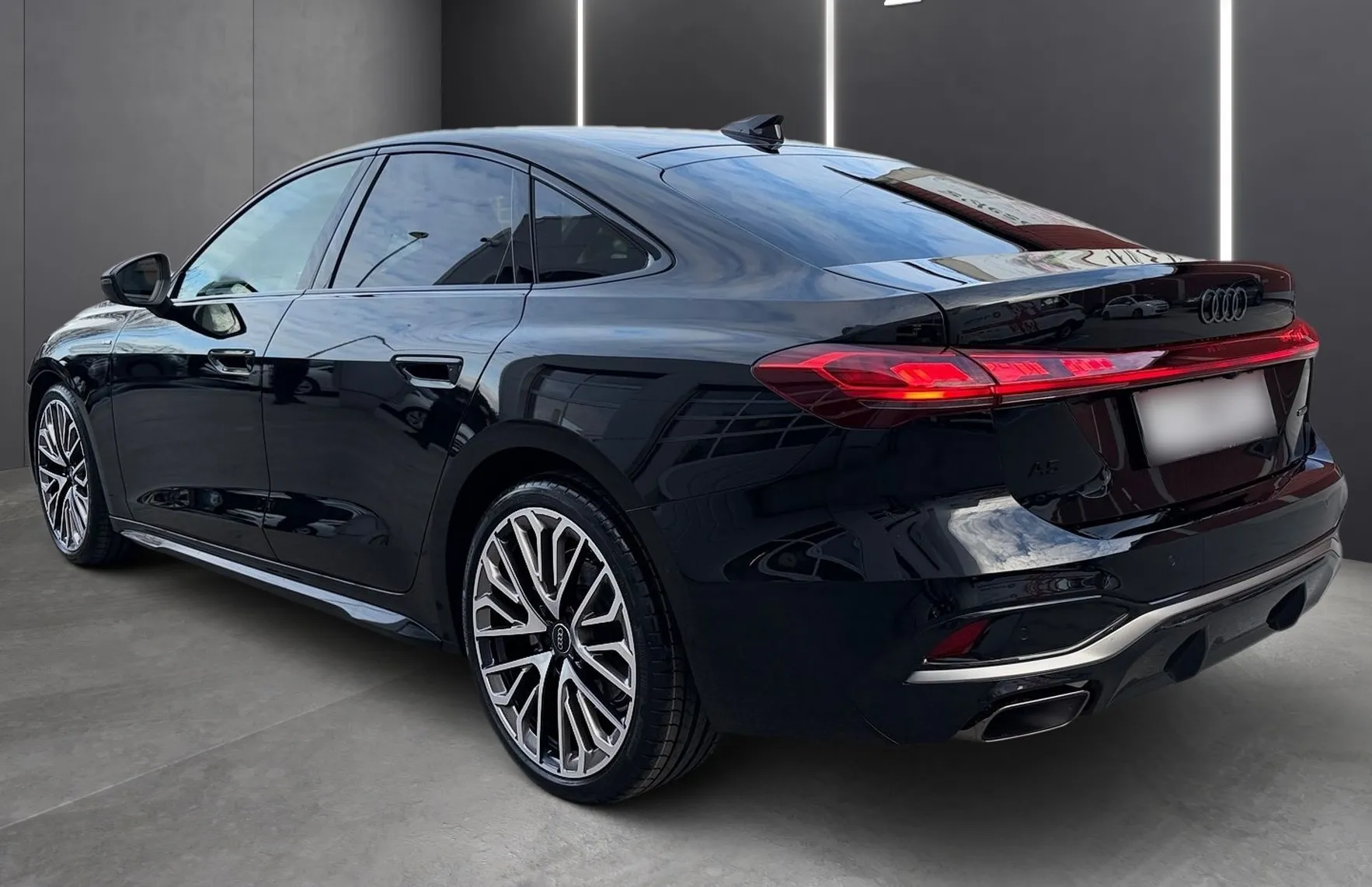 Zunanja slika - Audi A5 - TFSI quattro 150kW S tronic - 4