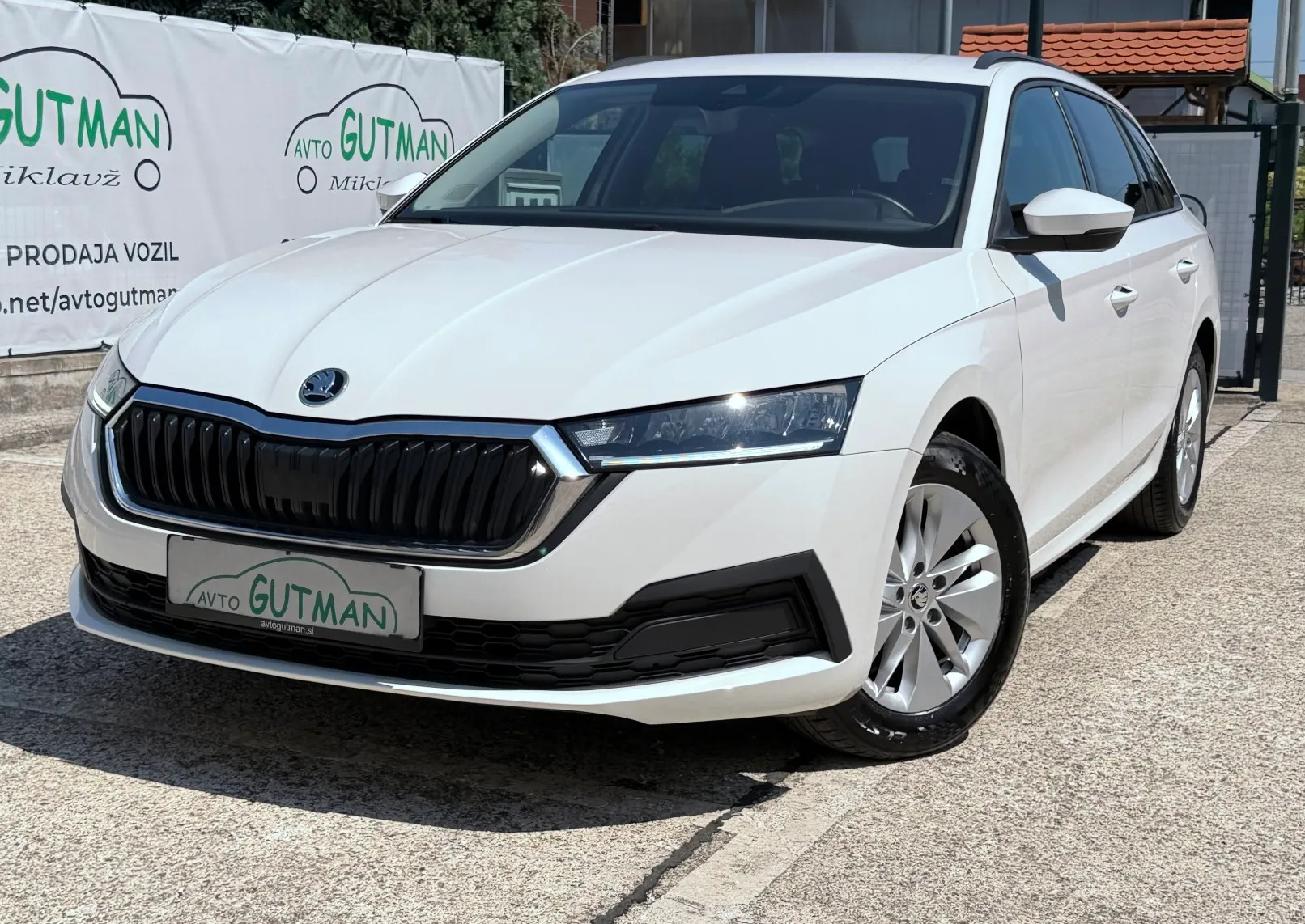 Zunanja slika - Škoda Octavia - Combi 2,0 TDI Active - 1