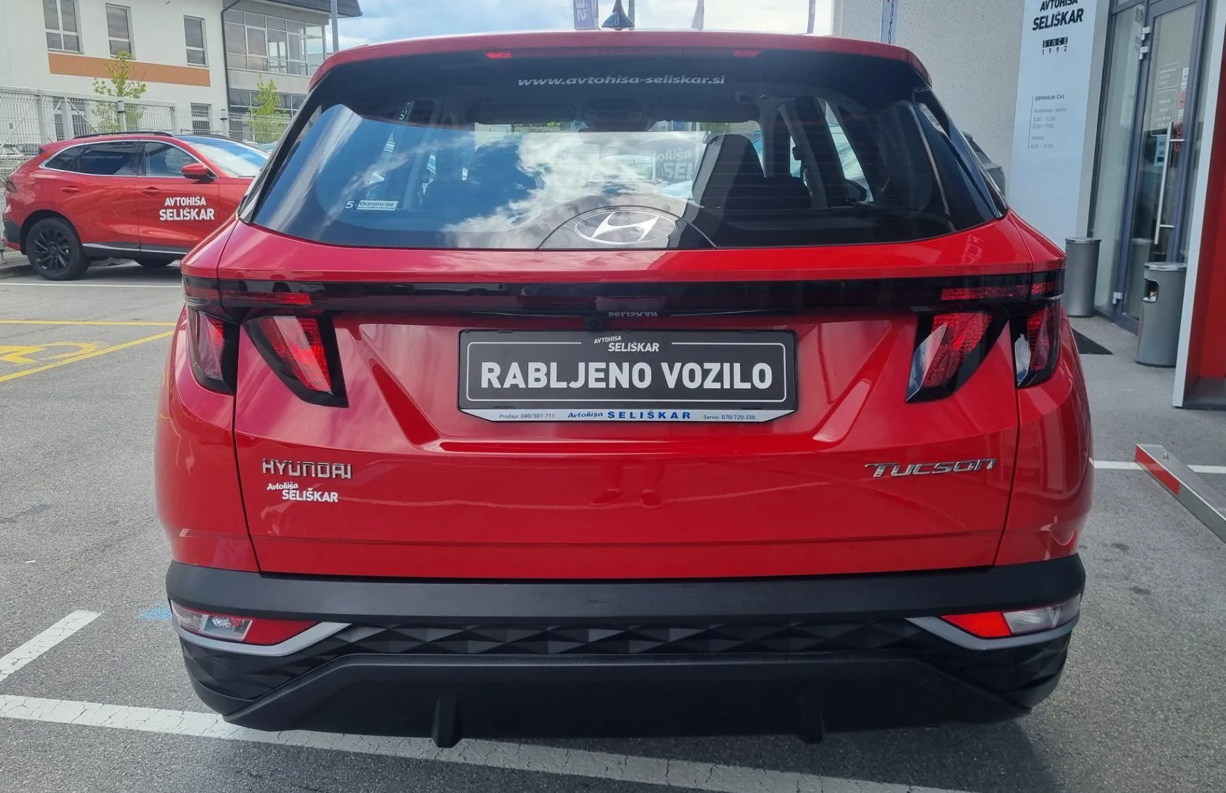 Zunanja slika - Hyundai Tucson - 1.6 TGDi SLOVENSKI + 1. LASTNIK + POTRJENA KNJIGA - 7