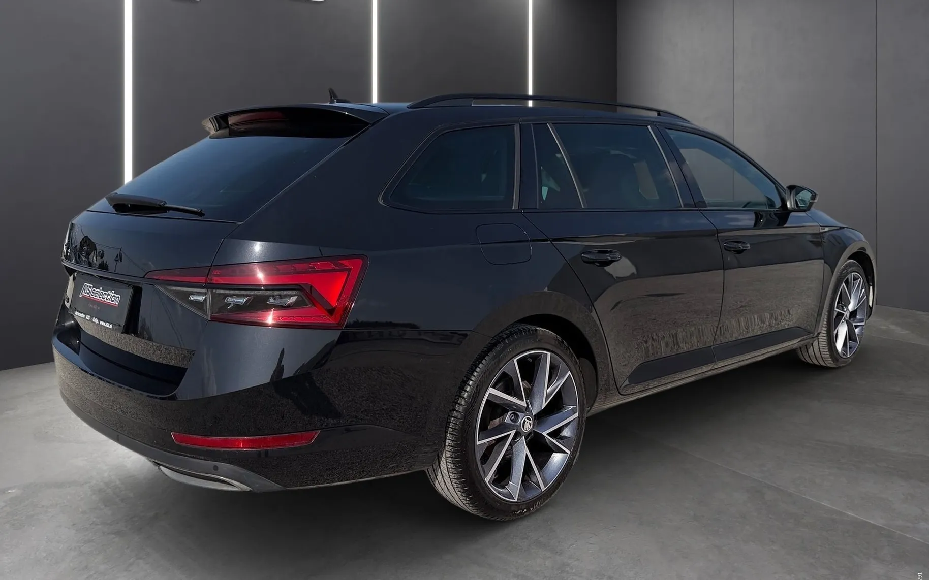 Zunanja slika - Škoda Superb - 2.0 TDI Sportline Combi DSG 147kW-Matrix-Kamera... - 3