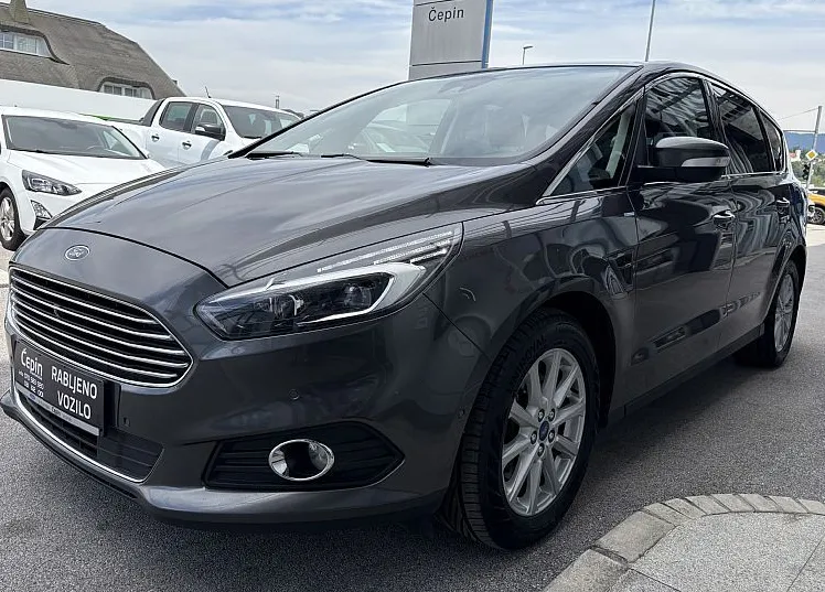 Zunanja slika - Ford S-MAX - 2.0 EcoBlue 140  FWD TITANIUM - AUTO - LED - NAVI - 3