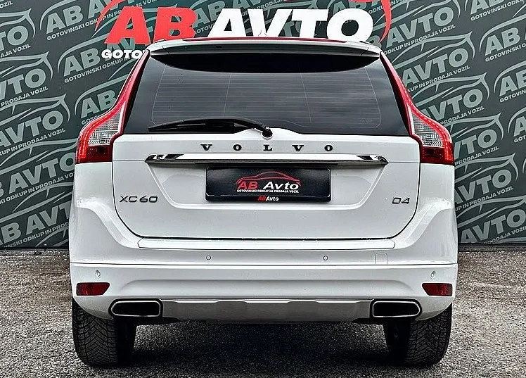 Zunanja slika - Volvo XC60 - D4 R-Design Momentum+133KW+ALU+XENON+USNJE+UGODNO - 6
