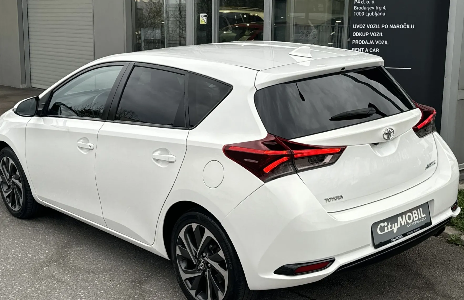 Zunanja slika - Toyota Auris - SLO-SPORT-KAMERA-TEMPOMAT-2xKLIMA-12 MESEČNO JAM. - 5