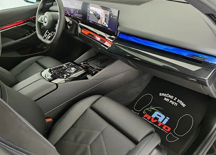Zunanja slika - BMW Serija 5 - Touring: 540d-XD-M-PAKET-ICONIC-PANO-HLA-SE-360-KAM-ACC- - 11