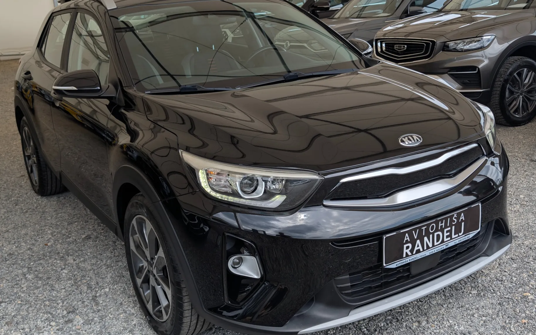 Zunanja slika - KIA Stonic - 1.4 MPI EX Motion CP ISG - 2