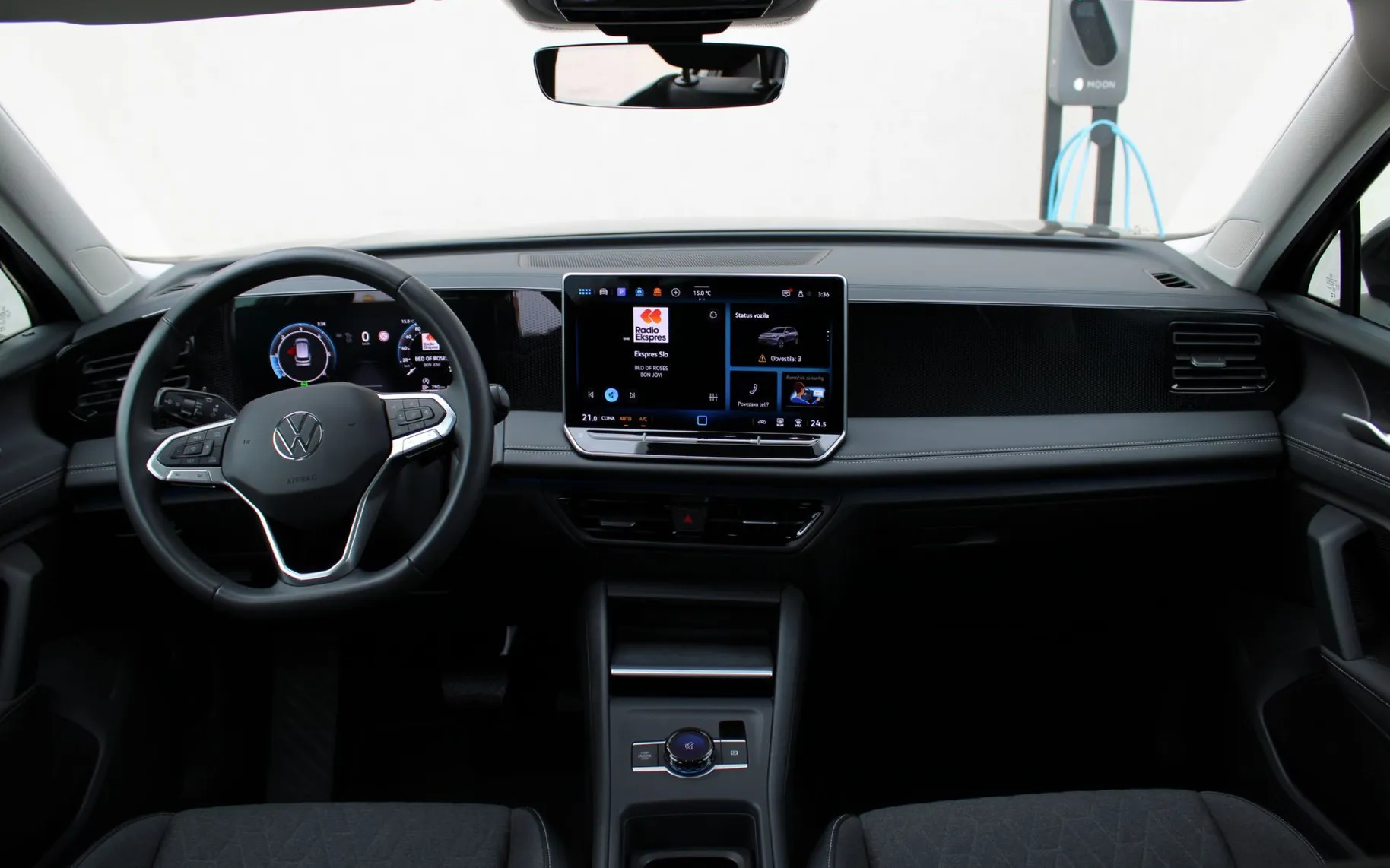Zunanja slika - VW Tiguan - 2.0 TDI DSG Life 110kW ACC KAMERA LED IQ DRIVE - 8