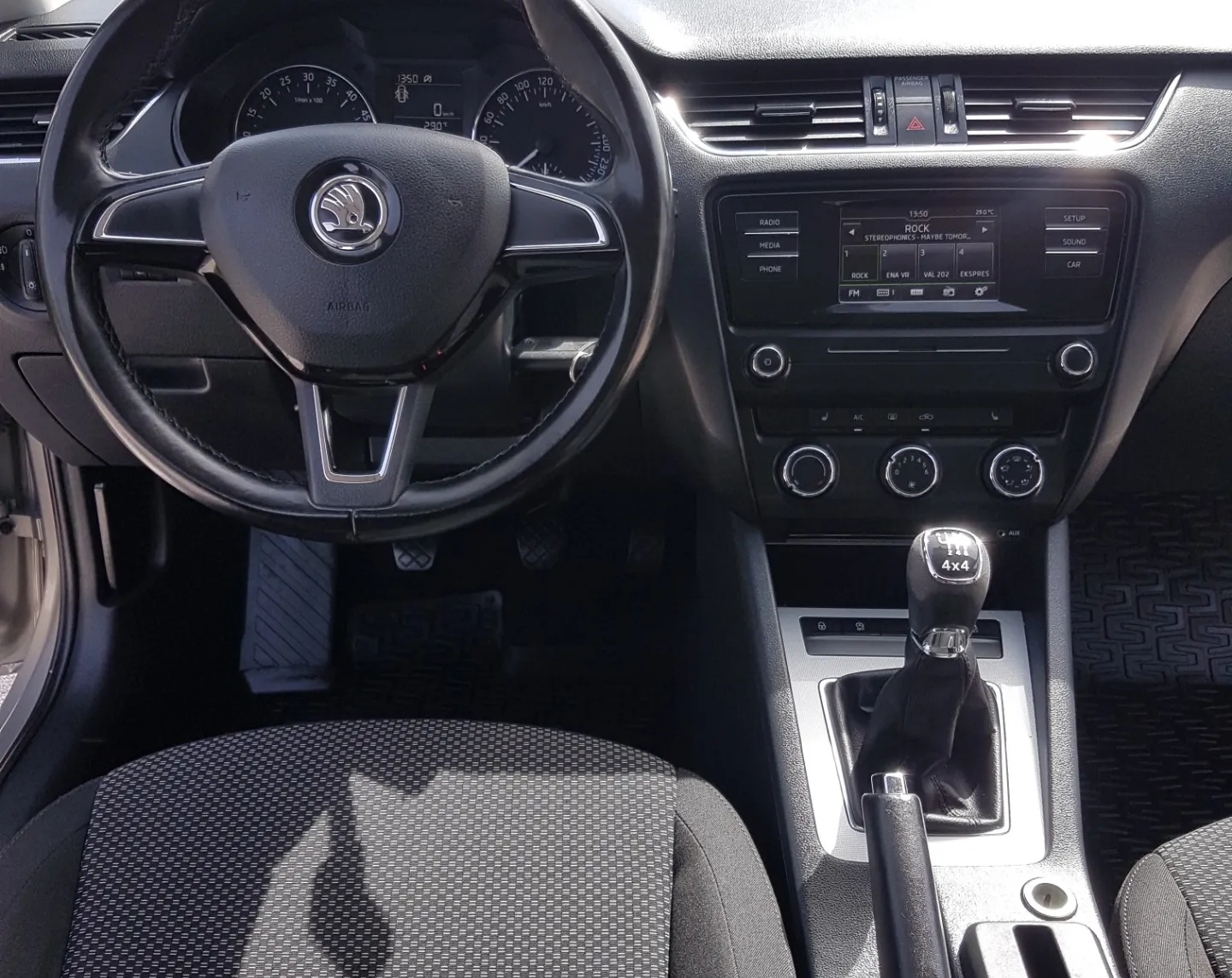 Zunanja slika - Škoda Octavia - Combi 4x4 1.6 TDI Ambition - 9