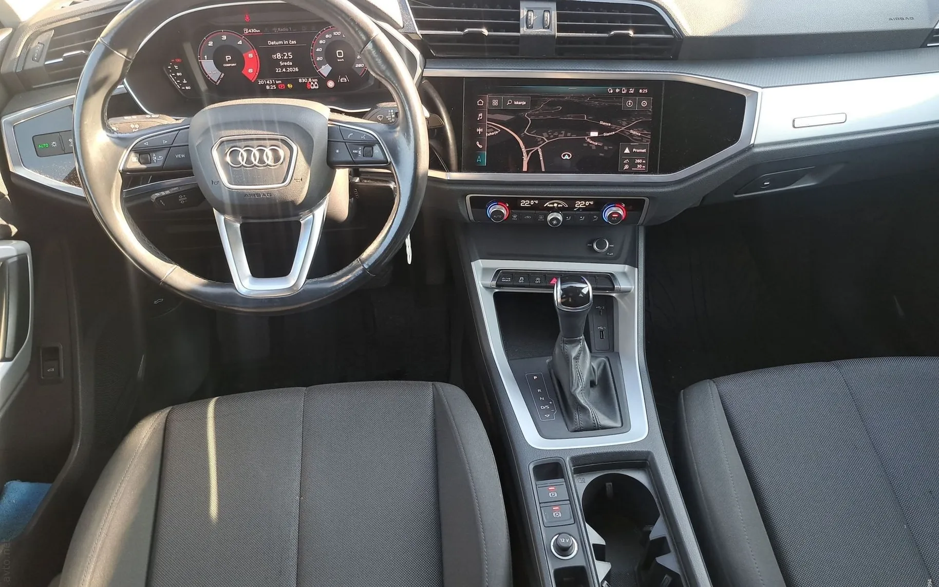 Notranja slika - Audi Q3 Sportback - 35 TDI S tronic - 10