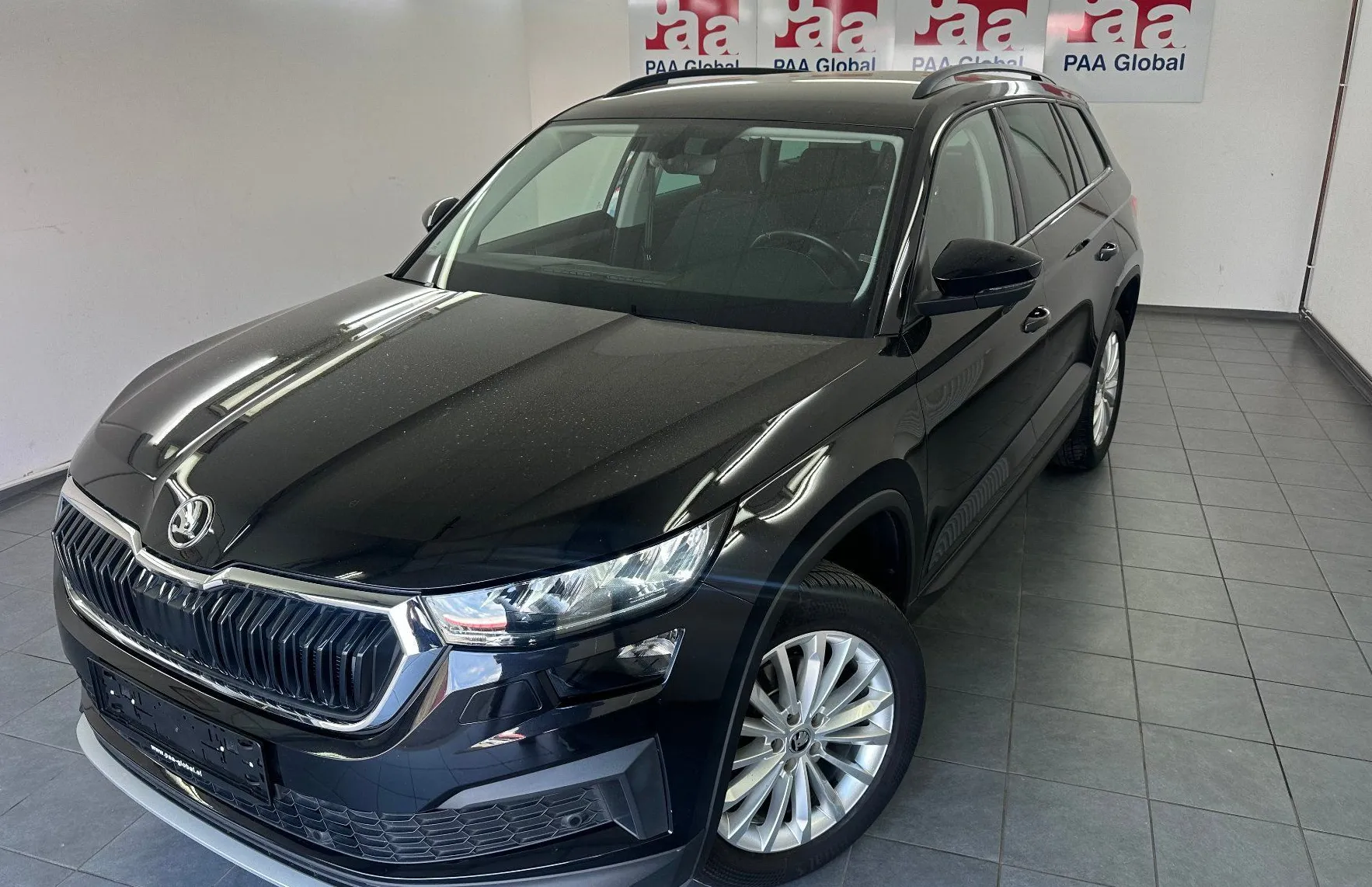 Zunanja slika - Škoda Kodiaq - 2.0 TDI 110kW DSG.NEMŠKI.LED.NAVI.GRE.SEDEŽEV. - 4