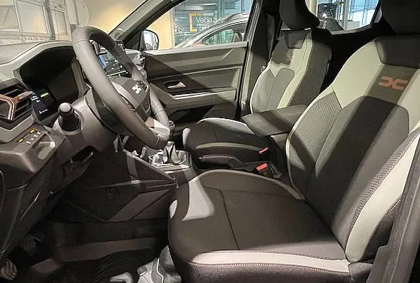 Zunanja slika - Dacia Duster - Extreme 130MHEV + 4 leta servisov - 8