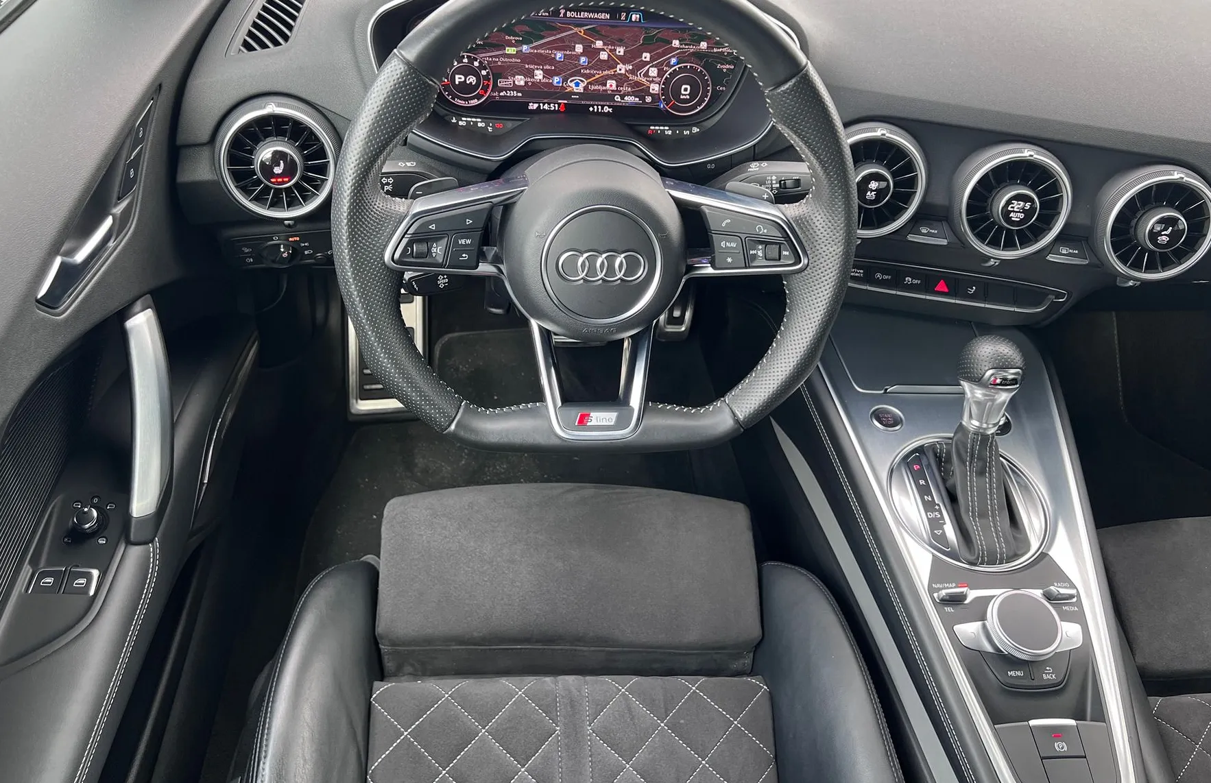 Zunanja slika - Audi TT - S line Q-MATRIX-NAVI-19Col-VIRTUAL-B O-GRSED-PDC - 8