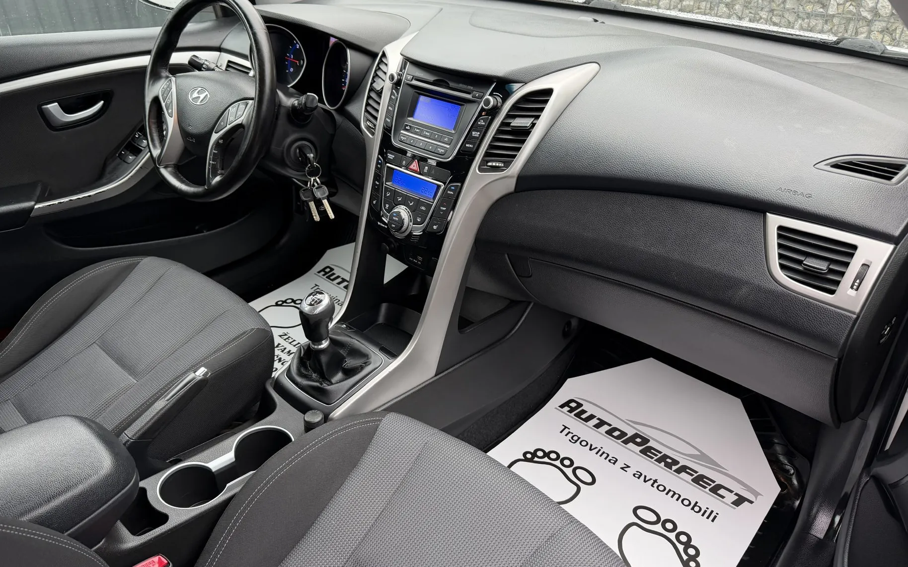 Zunanja slika - Hyundai i30 Wagon - 1.6 CRDI|GR.SED|2CON|TEMPOMAT - 11