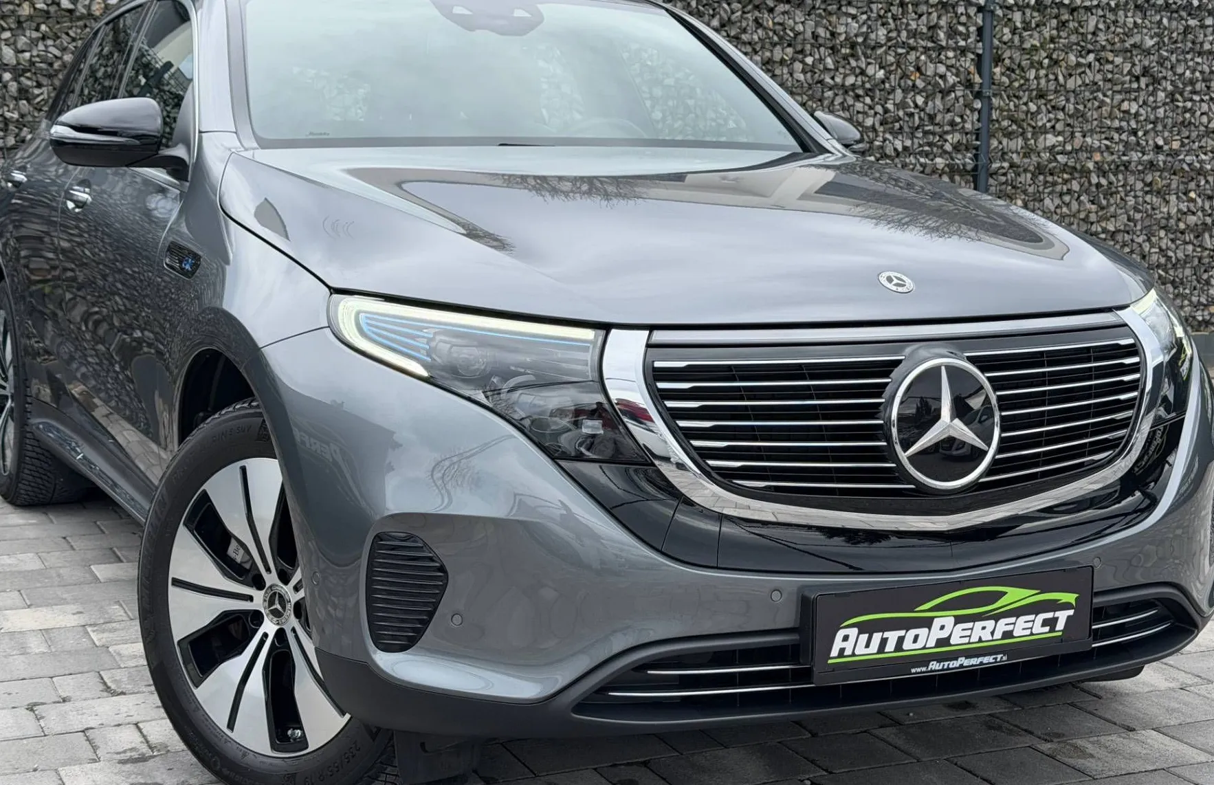 Zunanja slika - Mercedes-Benz EQC - 400 4MATIC |SLO|1.LASTNIK|KAM|MASAZA|AMBI|ACC|... - 1
