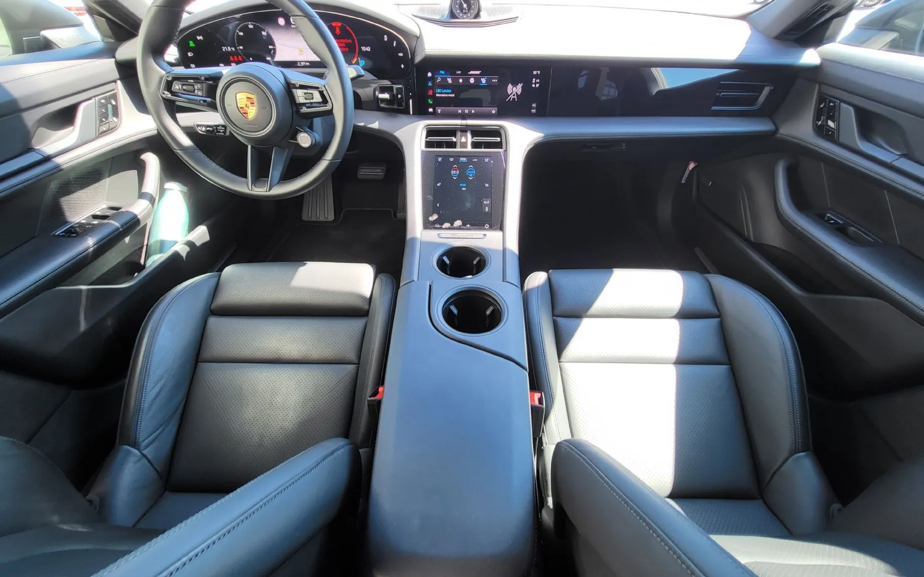 Zunanja slika - Porsche Taycan - 4S PERFORMANCE HLAJ SED KEYLESS KAM BOSE - 7