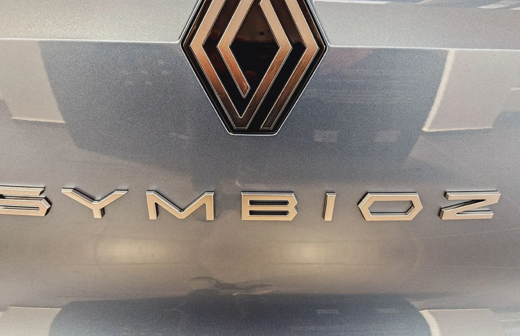 Zunanja slika - Renault Symbioz - E-Tech HYBRID 145 Iconic - 4