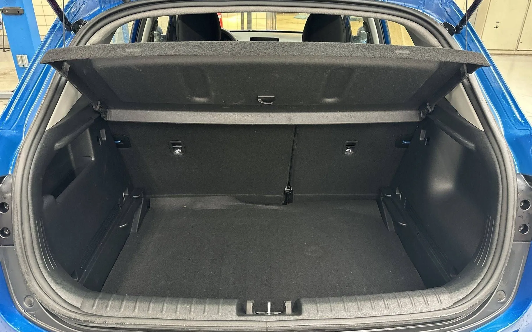 Notranja slika - KIA Stonic - 1.0 T-GDi EX Urban ISG - 12