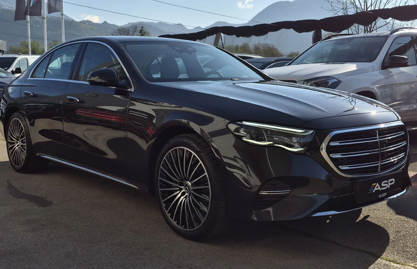 Zunanja slika - Mercedes-Benz E-Razred - E 220 d Exclusive Premium + AIRMATIC - 3
