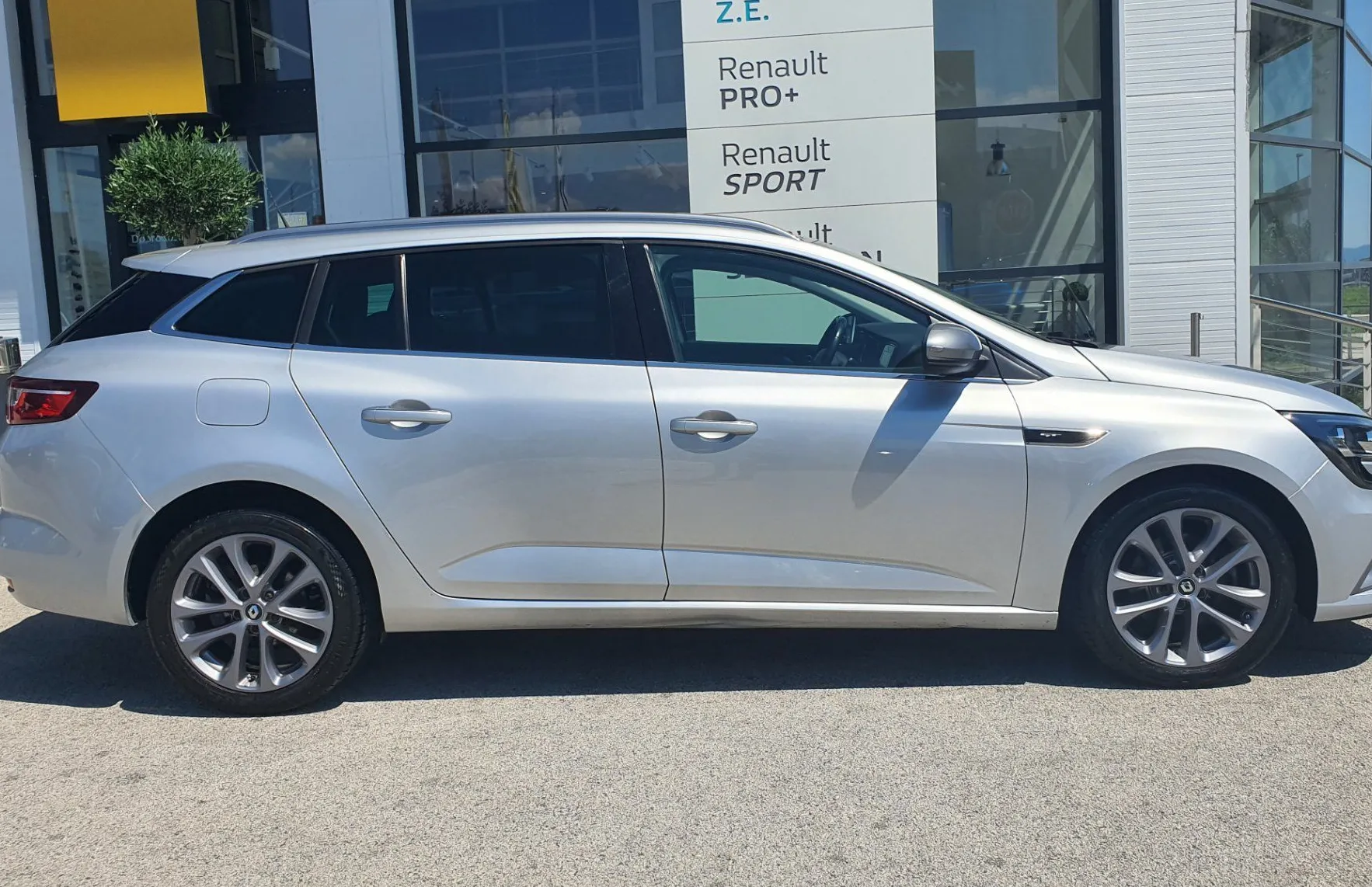 Zunanja slika - Renault Mégane - Megane Grandtour 1.6 DCI GT-Line - 8