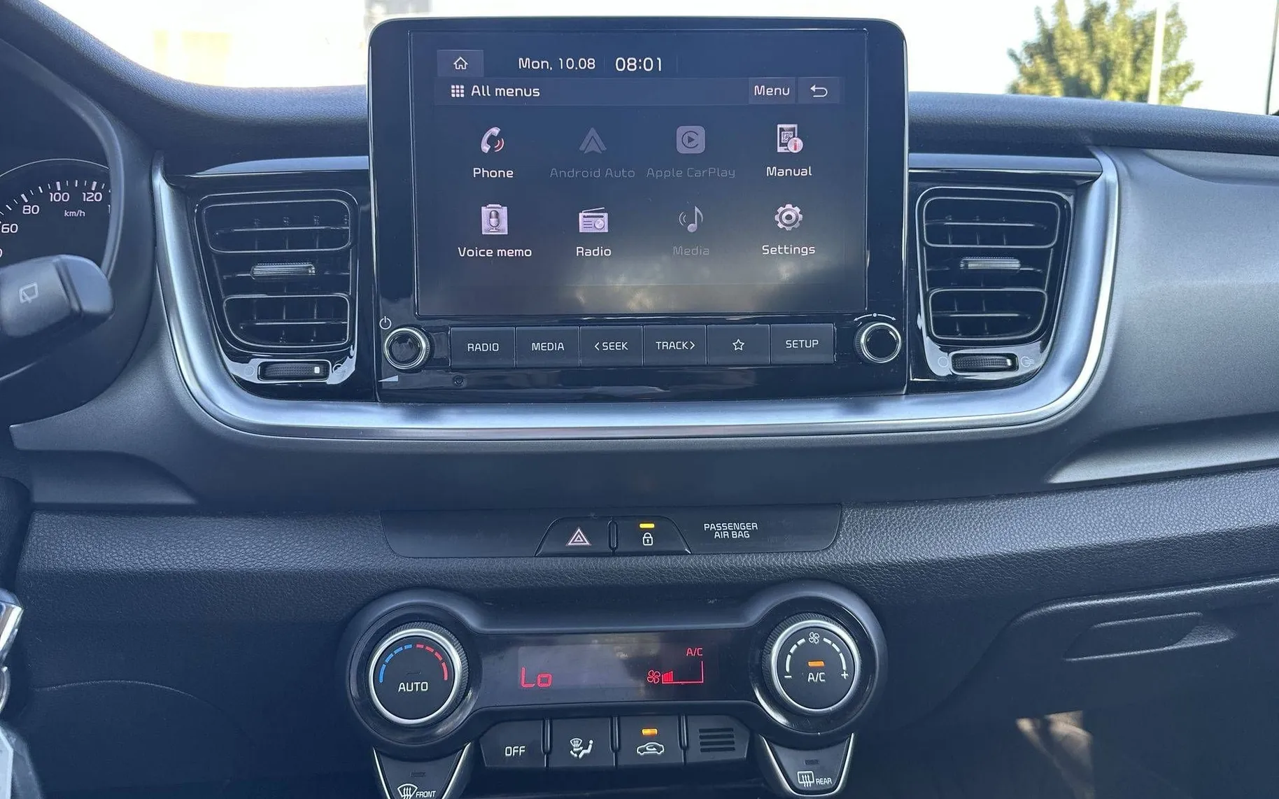 Notranja slika - KIA Stonic - 1.0 T-GDi LX Urban ISG DCT - 18