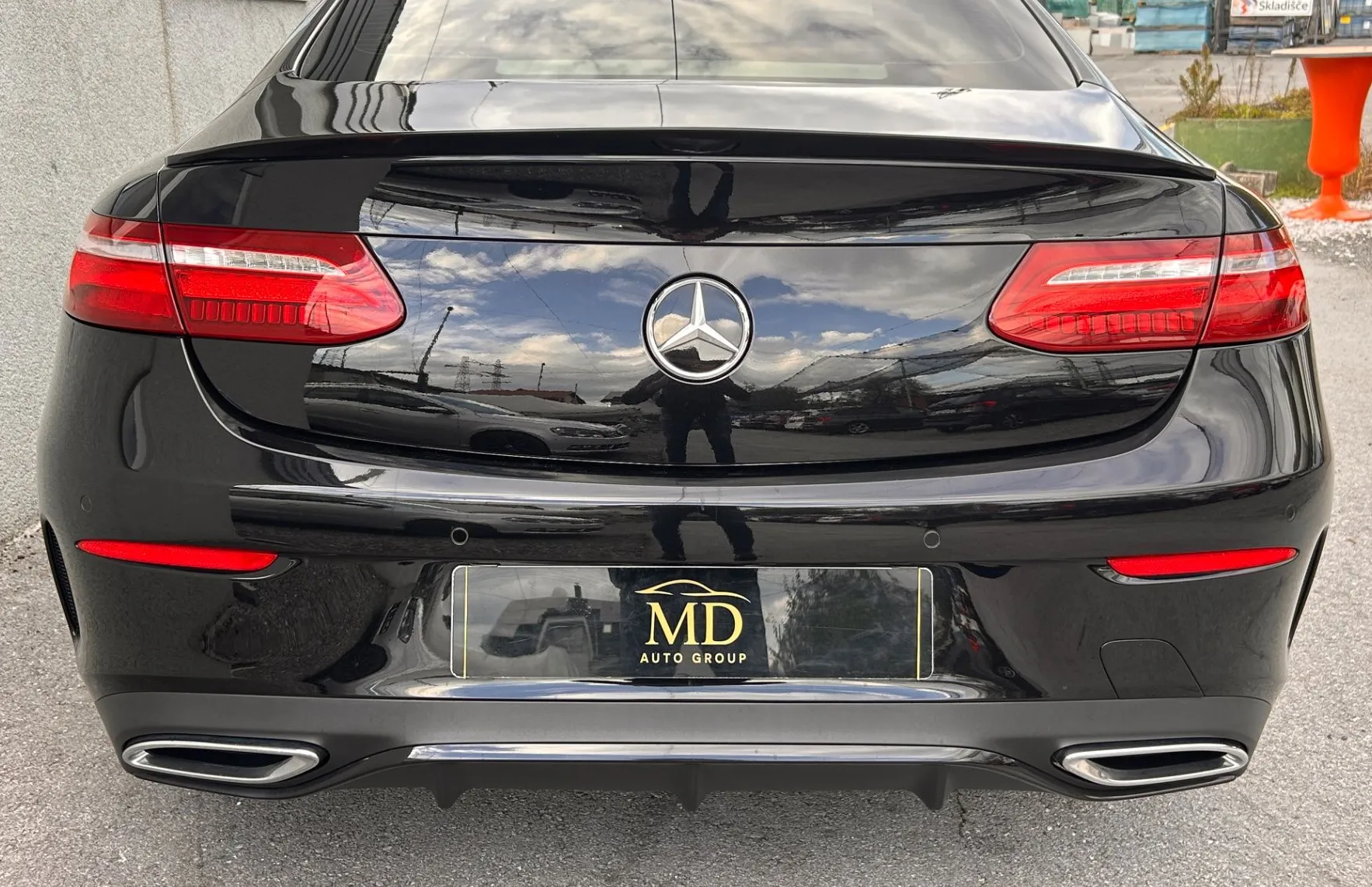 Zunanja slika - Mercedes-Benz E-Razred - E Coupe220d AMG-PANORAMA-360KAMERA-VIRTUAL-XSENON - 6