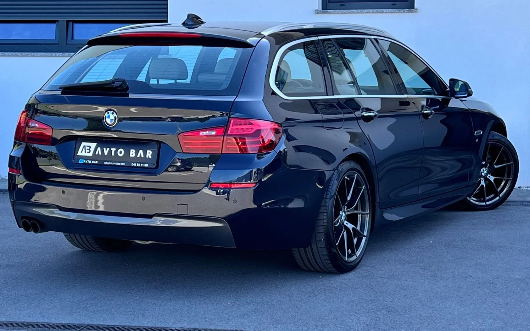 Zunanja slika - BMW serija 5 Touring: - 520d+M OPTIC+LED+19col+VIRTUAL+F1+MEMORY... - 6