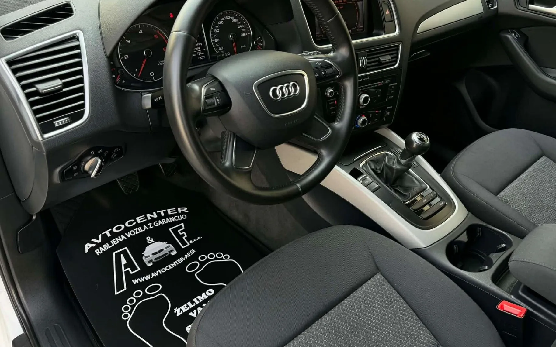 Notranja slika - Audi Q5 - 2.0 TDI-XENON+LED-LIZING ZA TUJCE-ODLIČEN - 9