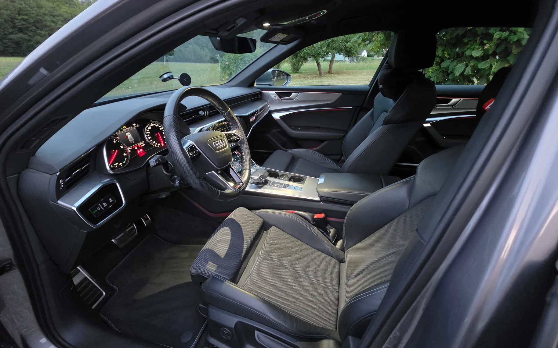 Notranja slika - Audi A6 - Avant (C8) 50 TDI V6 (286 Hp) quattro Mild Hybrid Tiptronic - 10