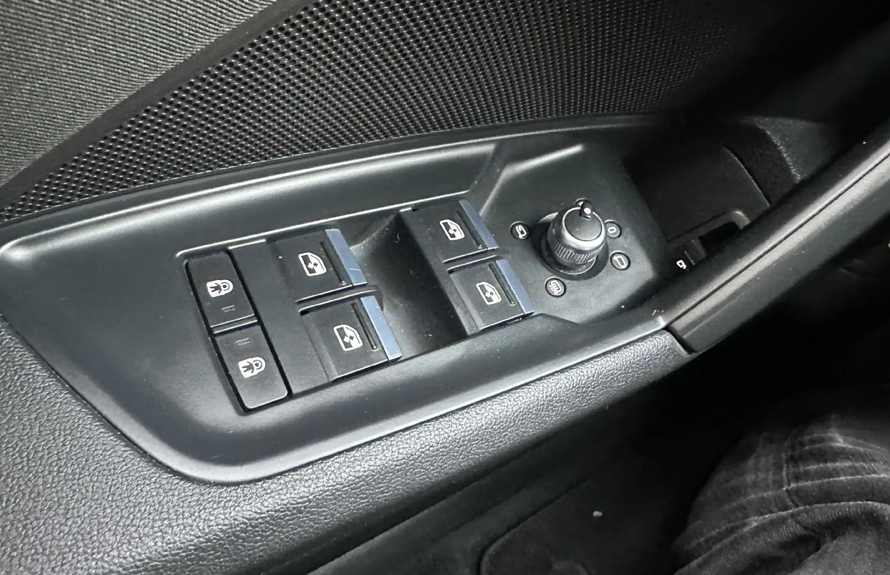 Zunanja slika - Audi A3 - 40 TFSI e Business Stronic 150kW.KAMERA.LED.BENCIN - 12