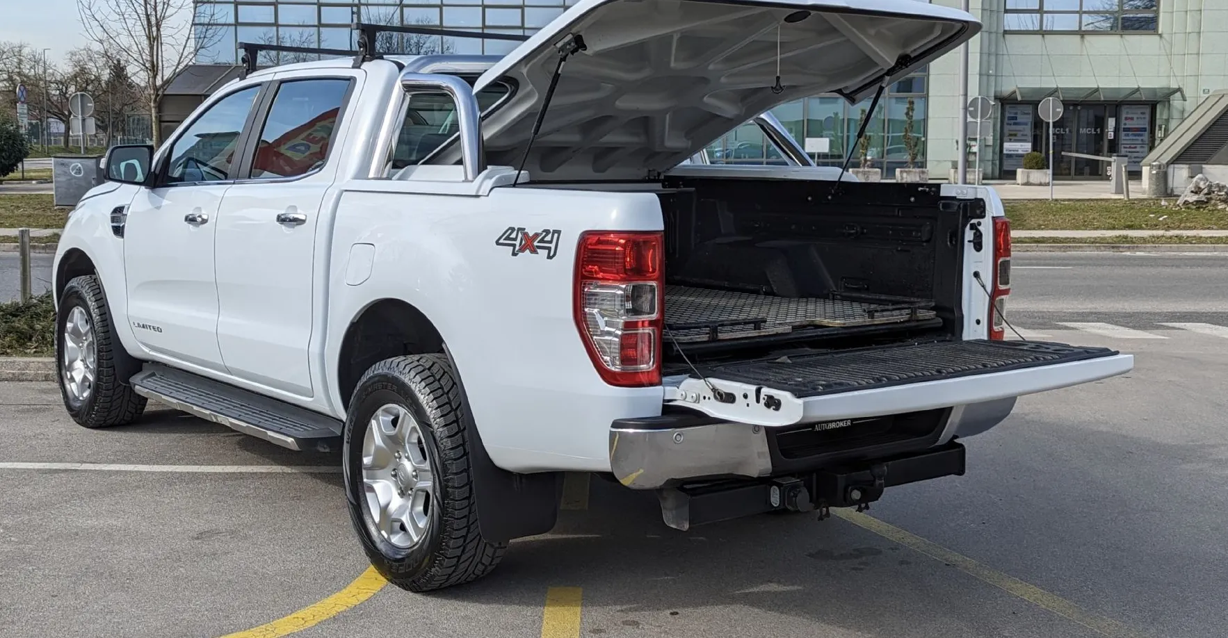 Zunanja slika - Ford Ranger - 2.2 TDCi 118 kW 4X4 LIMITED - FRENK - IZVLEČNO DNO - 9