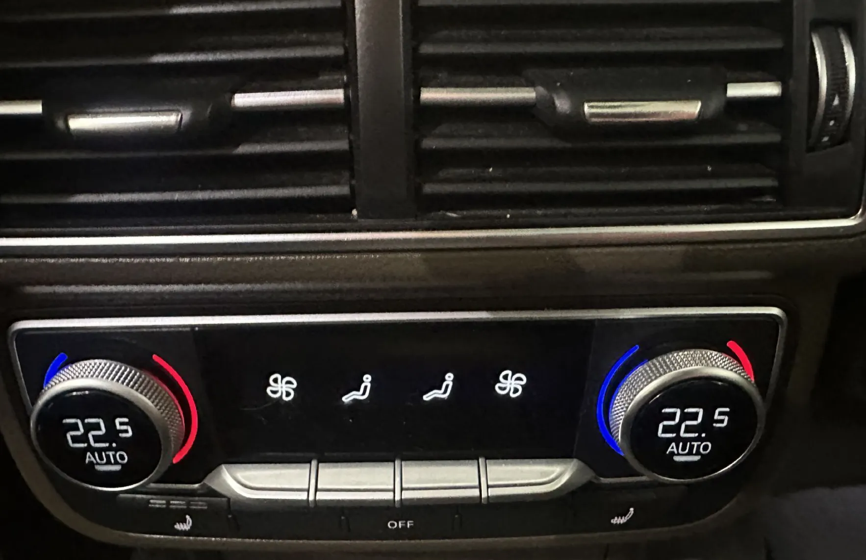 Zunanja slika - Audi Q7 - 3.0 TDI 4X4.AUT.KAMERA.LED.7 SED.USNJE.KLJUKA.TOP - 6