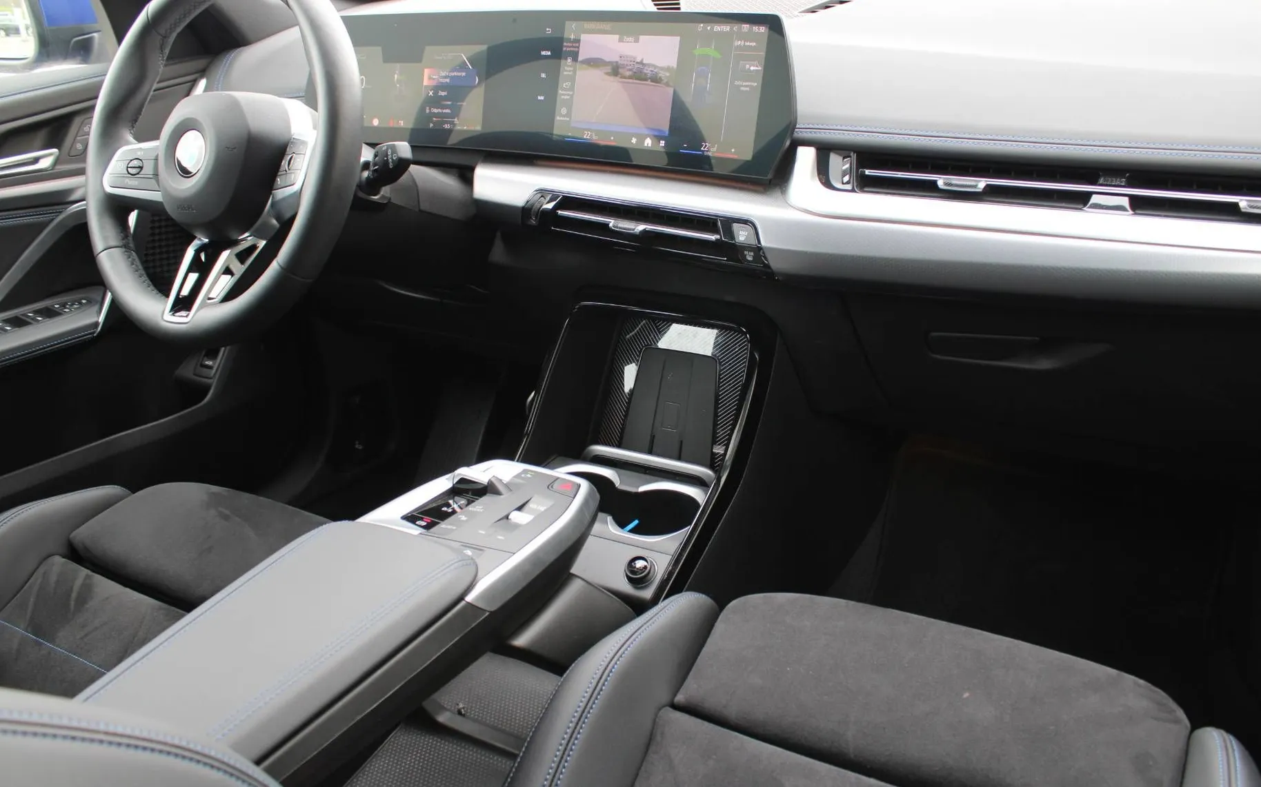 Zunanja slika - BMW X1 - serija :  sDrive18i  AT  M SPORT KAMERA KEYLESS LED - 12