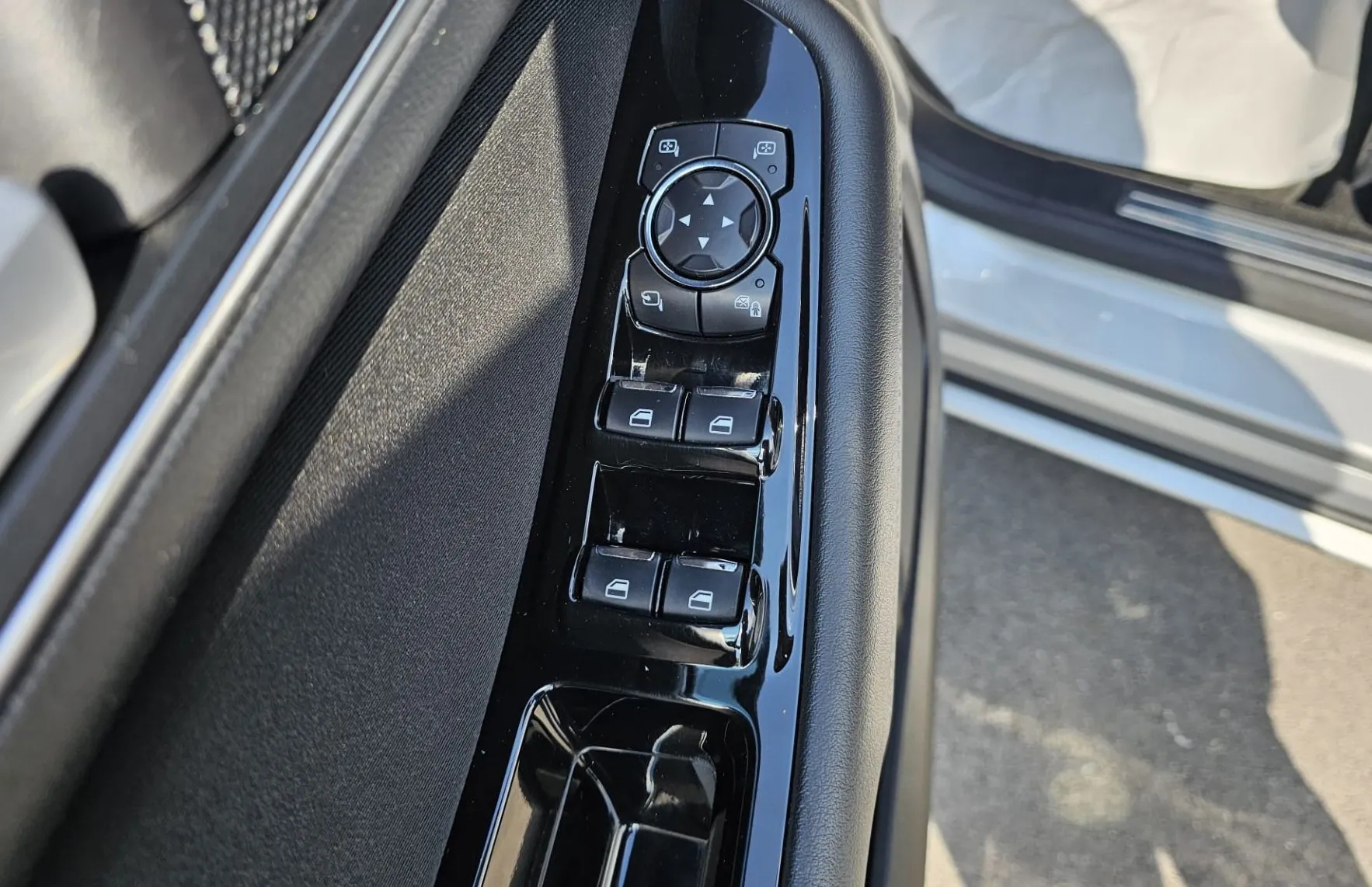 Zunanja slika - Ford S-MAX - 2.0 EcoBlue Titanium Auto|LED|ACC|kamera|NAVI|7sed - 10
