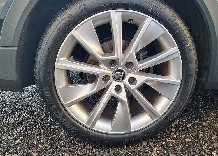 Zunanja slika - Škoda Octavia - 2.0 TDI Scout 4x4 DSG.MATRIX.HUD.MEMORY.VSE ASIST - 10
