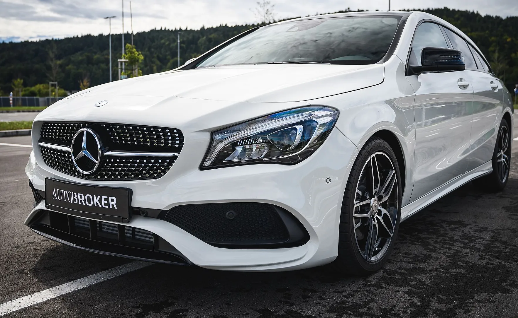 Zunanja slika - Mercedes-Benz CLA-Razred - CLA Shooting Brake CLA 220 d 4M SB Avt. AMG LINE LED ZALOGA - 1