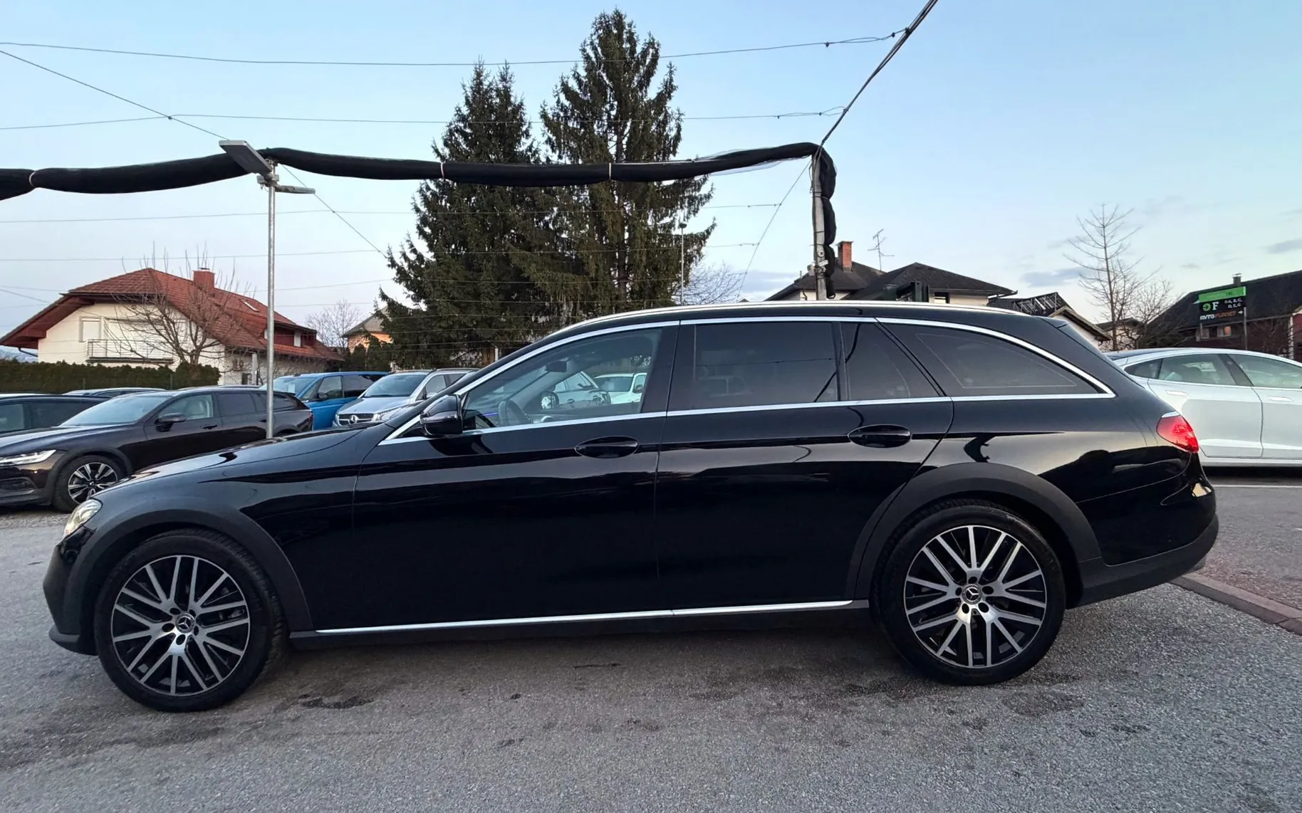 Zunanja slika - Mercedes-Benz E-Razred - E 220 d 4MATIC All-Terrain AIRMATIC WIDESCREEN ACC - 2