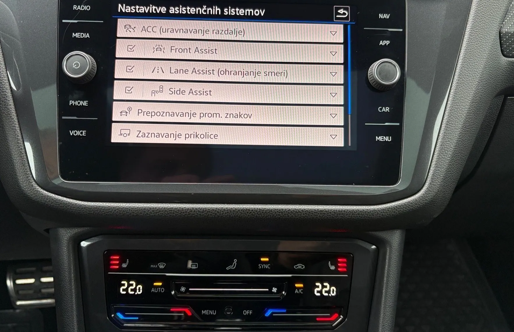 Zunanja slika - VW Tiguan Allspace - 2.0 TDI 4MOTION R-Line-SLO-Panorama-DCC-Mrtvi kot - 16