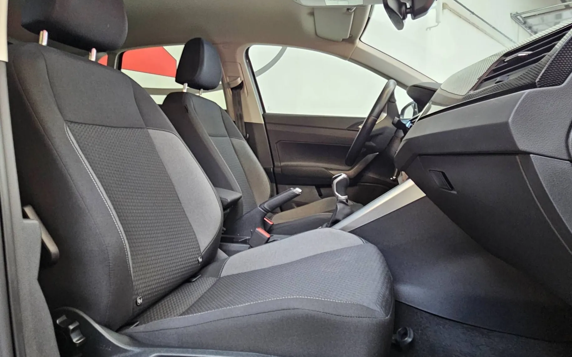 Notranja slika - Volkswagen Polo - 1.0 TSI Life - 10