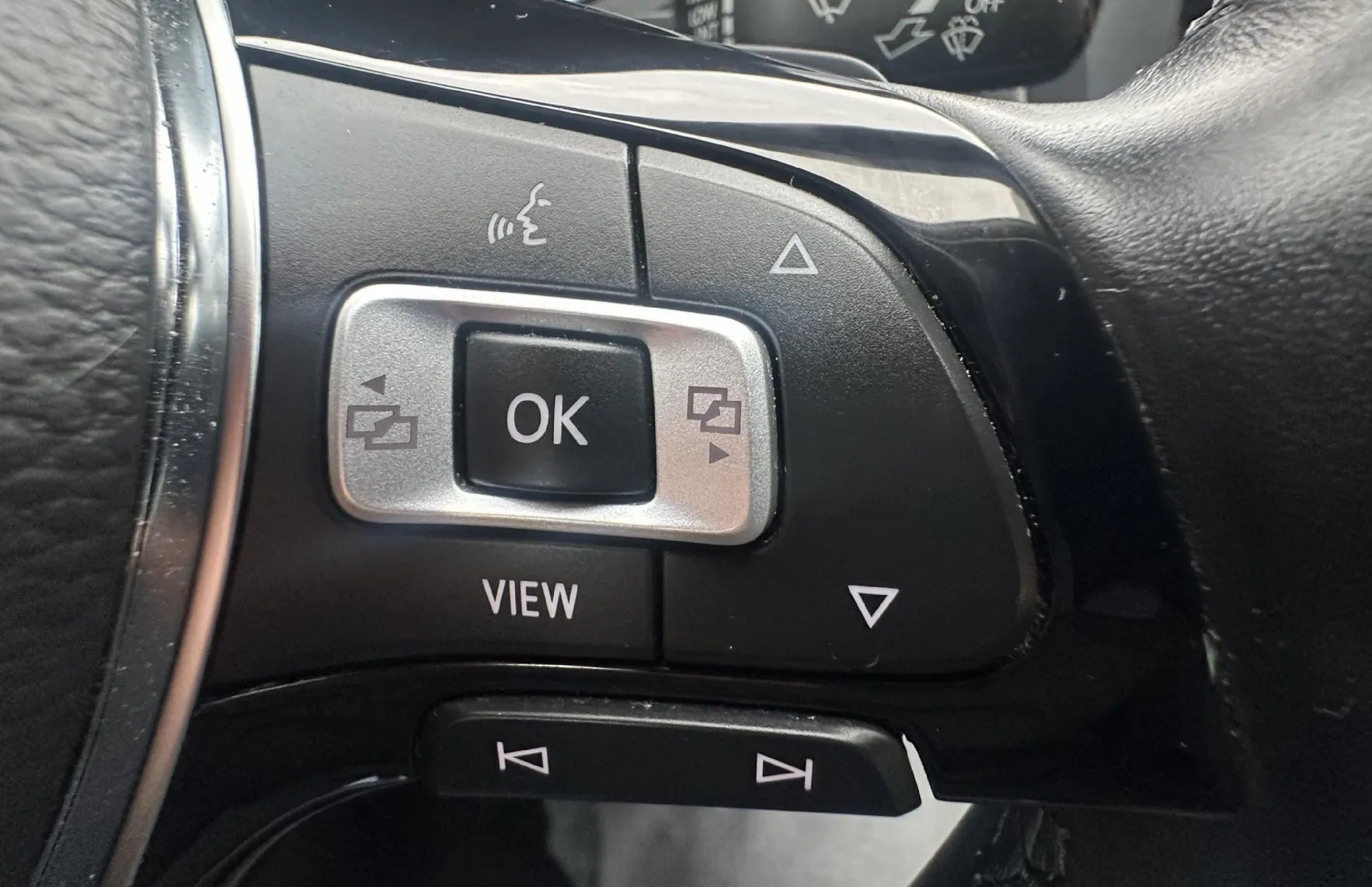 Zunanja slika - Volkswagen Tiguan - 2.0 TDI Comfort DSG.110kW.NAVI.ALU.PDC.DIZEL - 14