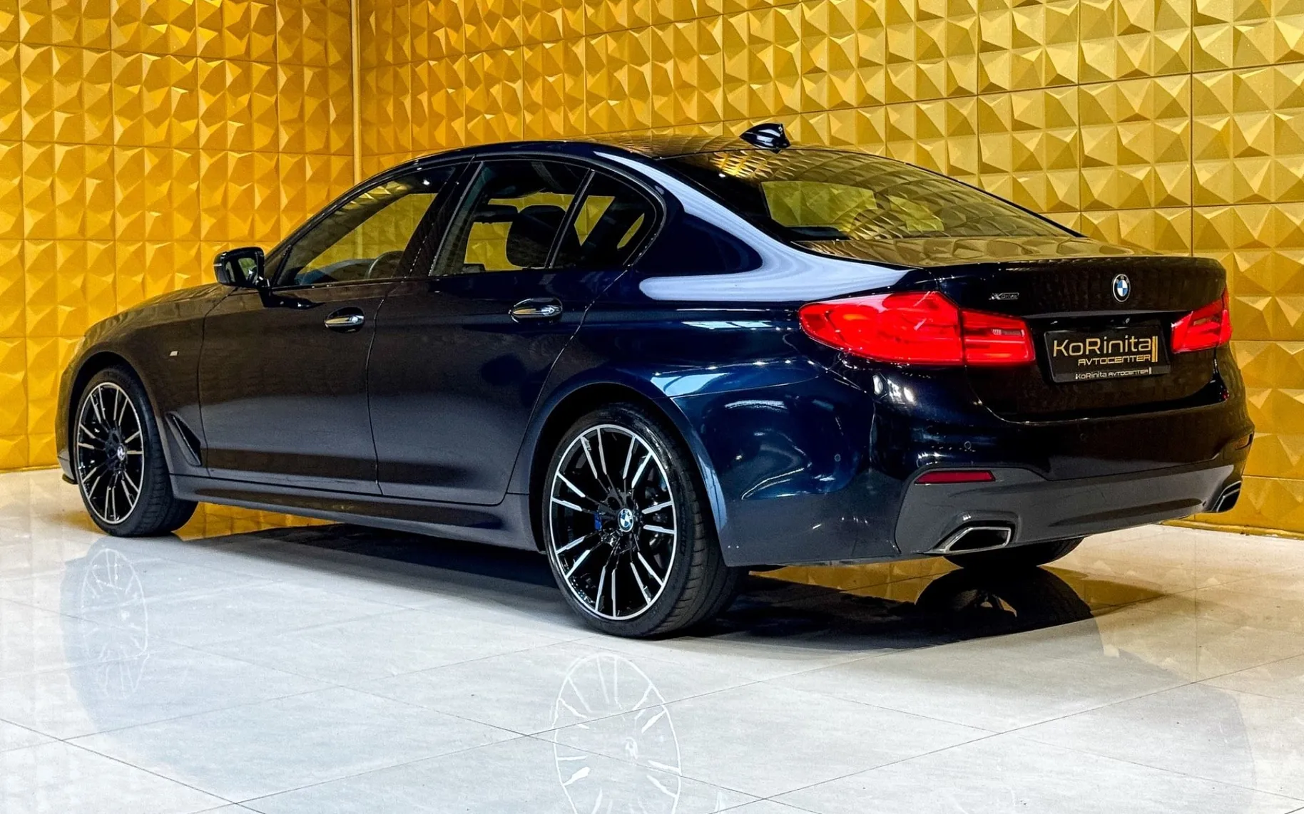 Notranja slika - BMW serija 5: - 530d xDrive AUT.-M Sport-LED-HEADUP-VIRTUAL - 7