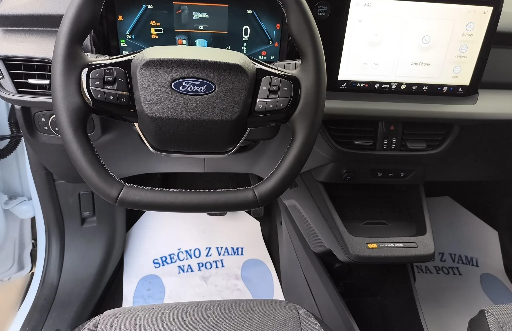 Zunanja slika - Ford Tourneo - Courier E- TITANIUM 136 KM 46kWh - 10