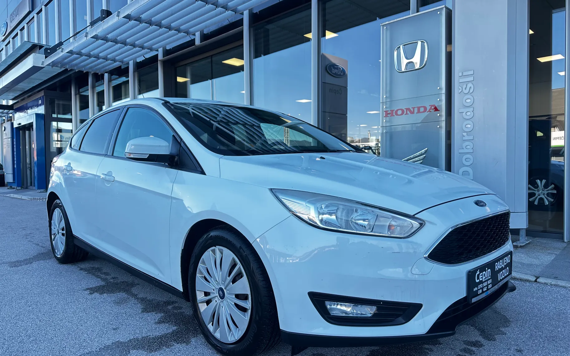 Zunanja slika - Ford Focus - 1.0 EcoBoost Trend - 2