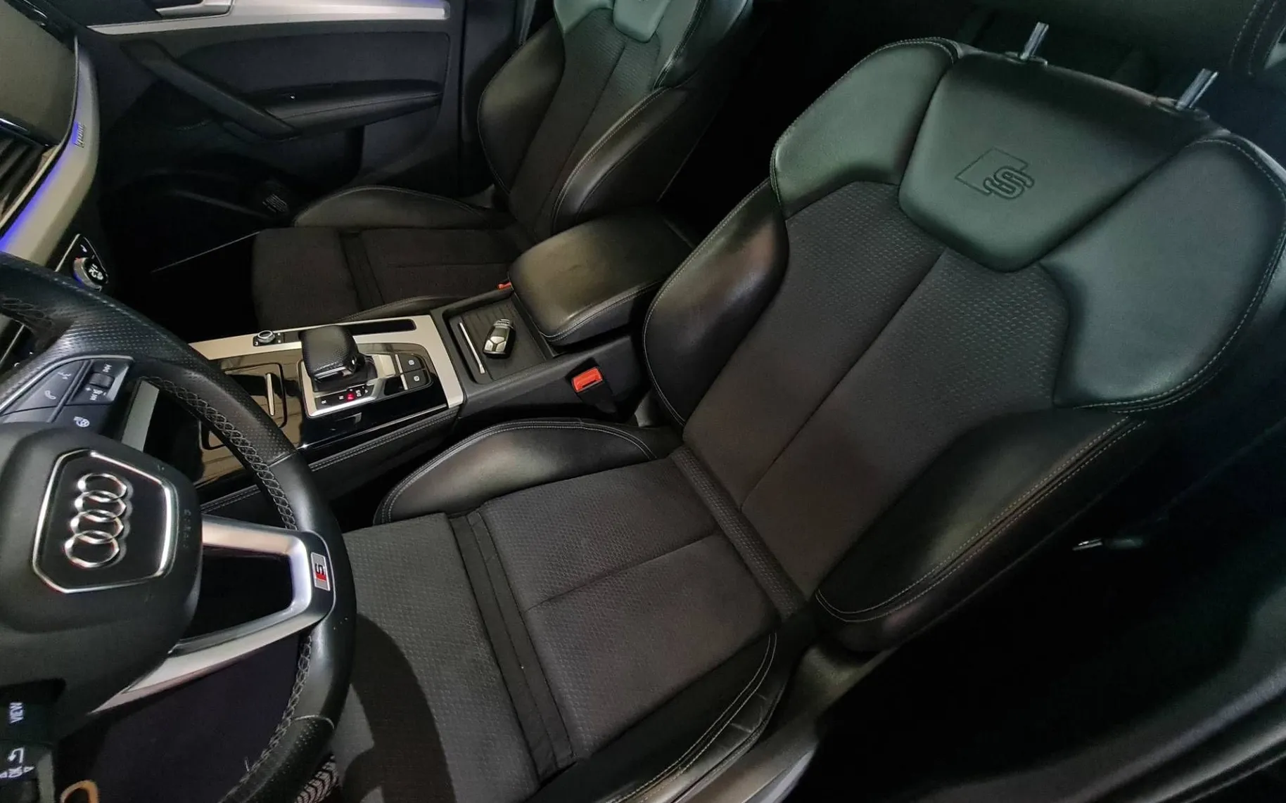 Notranja slika - Audi Q5 - quattro 40 TDI S line•Zračno•Matrix•Pano•Webasto - 12