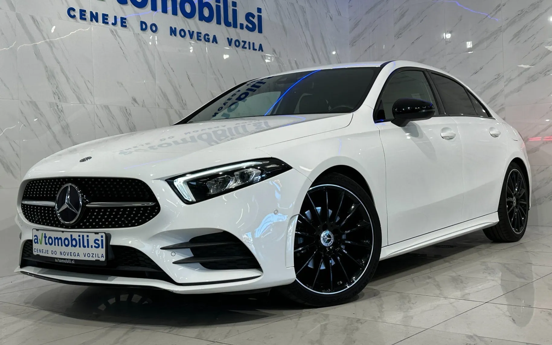 Zunanja slika - Mercedes-Benz A-Razred - 200 AMG Line |ACC|Kamera|Gretje|AmbientL|PDC|SLO| - 1