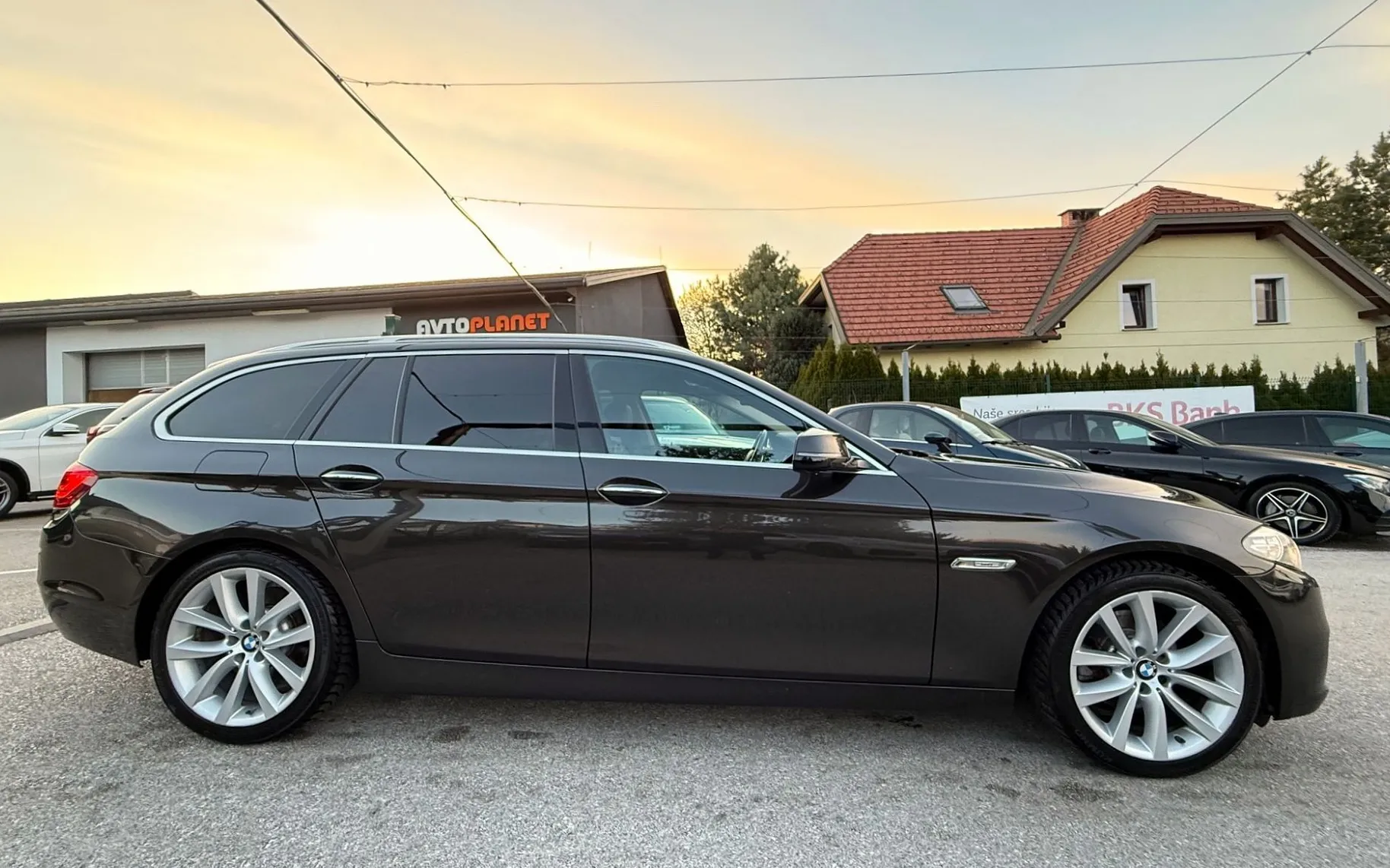 Zunanja slika - BMW Serija 5 - Touring: 520d xDrive AUT. LuxuryLiNE LED XENON USNJE ALU - 6