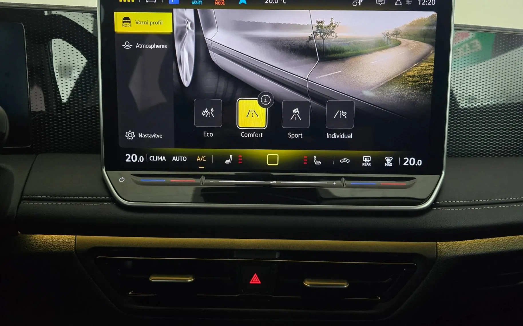 Notranja slika - Volkswagen Tiguan - 1.5 eTSI GOAL DSG - LED Plus.360kam.asistence.navi - 15
