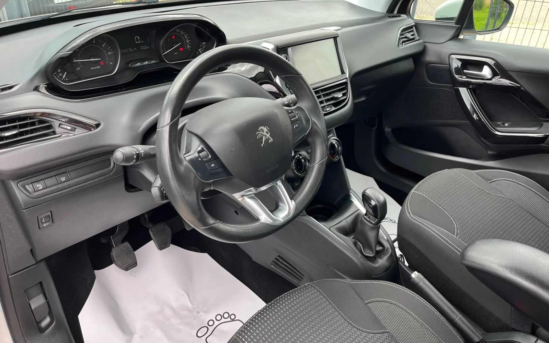 Zunanja slika - Peugeot 208 - 1.2 PureTech ACTIVE-1 LASTNICA-59000 km-NAVI-PDC - 6